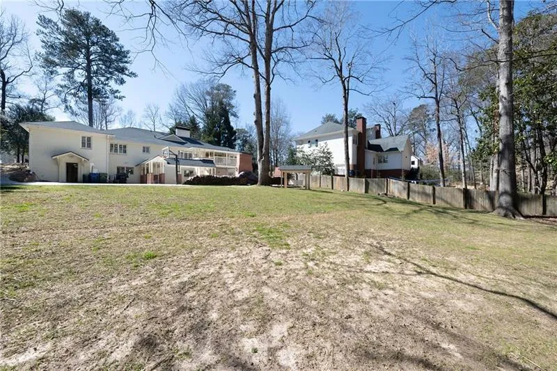 139 W Paces Ferry Road Nw, Atlanta, Georgia 30305, 5 Bedrooms Bedrooms, ,5 BathroomsBathrooms,Residential,For Sale,139 W Paces Ferry Road Nw,7554341