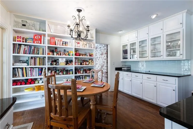 139 W Paces Ferry Road Nw, Atlanta, Georgia 30305, 5 Bedrooms Bedrooms, ,5 BathroomsBathrooms,Residential,For Sale,139 W Paces Ferry Road Nw,7554341