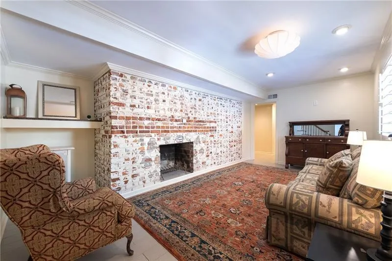 139 W Paces Ferry Road Nw, Atlanta, Georgia 30305, 5 Bedrooms Bedrooms, ,5 BathroomsBathrooms,Residential,For Sale,139 W Paces Ferry Road Nw,7554341