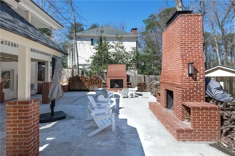 139 W Paces Ferry Road Nw, Atlanta, Georgia 30305, 5 Bedrooms Bedrooms, ,5 BathroomsBathrooms,Residential,For Sale,139 W Paces Ferry Road Nw,7554341