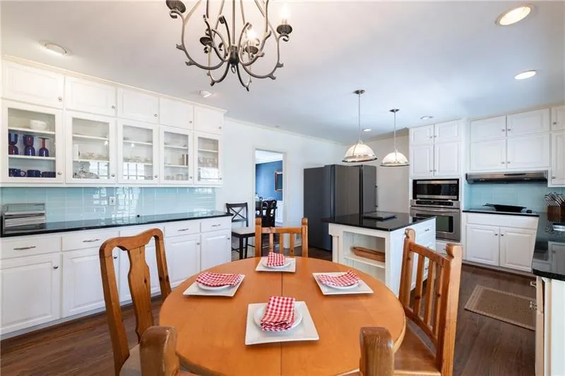 139 W Paces Ferry Road Nw, Atlanta, Georgia 30305, 5 Bedrooms Bedrooms, ,5 BathroomsBathrooms,Residential,For Sale,139 W Paces Ferry Road Nw,7554341