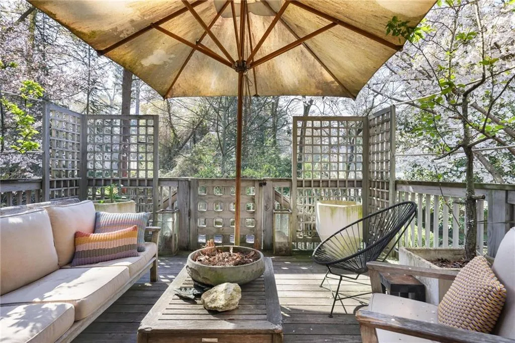 787 Piedmont Way Ne, Atlanta, Georgia 30324, 3 Bedrooms Bedrooms, 0 ,2 BathroomsBathrooms,Residential,For Sale,787 Piedmont Way Ne,7743959