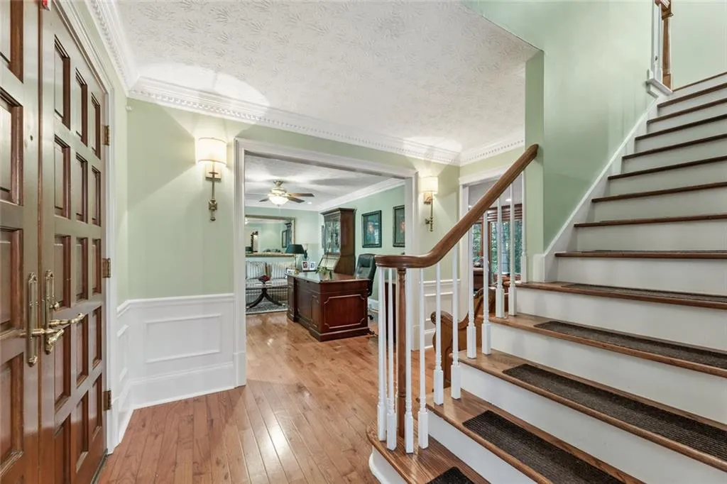 Front Hall looking into livingroom.jpg
