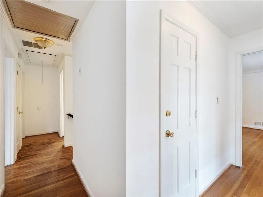 955 Landmark Drive, Atlanta, Georgia 30342, 4 Bedrooms Bedrooms, ,3 BathroomsBathrooms,Residential,For Sale,955 Landmark Drive,7719528