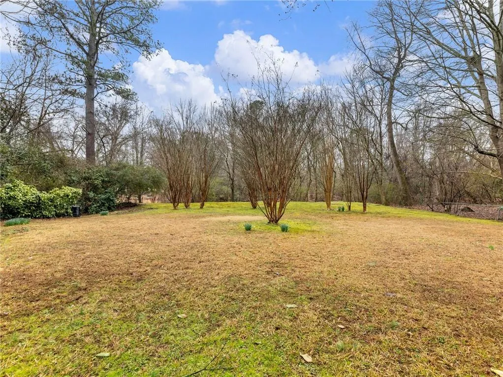 955 Landmark Drive, Atlanta, Georgia 30342, 4 Bedrooms Bedrooms, ,3 BathroomsBathrooms,Residential,For Sale,955 Landmark Drive,7719528