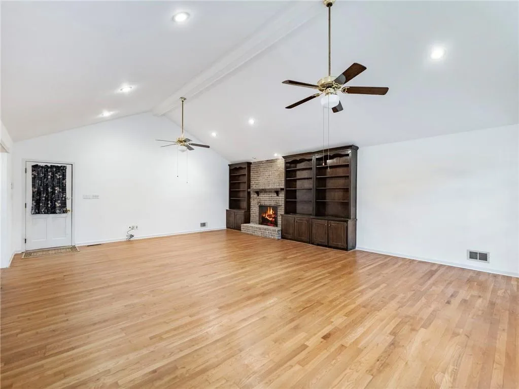 955 Landmark Drive, Atlanta, Georgia 30342, 4 Bedrooms Bedrooms, ,3 BathroomsBathrooms,Residential,For Sale,955 Landmark Drive,7719528