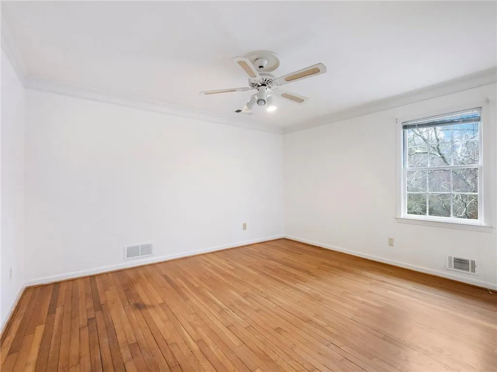 955 Landmark Drive, Atlanta, Georgia 30342, 4 Bedrooms Bedrooms, ,3 BathroomsBathrooms,Residential,For Sale,955 Landmark Drive,7719528