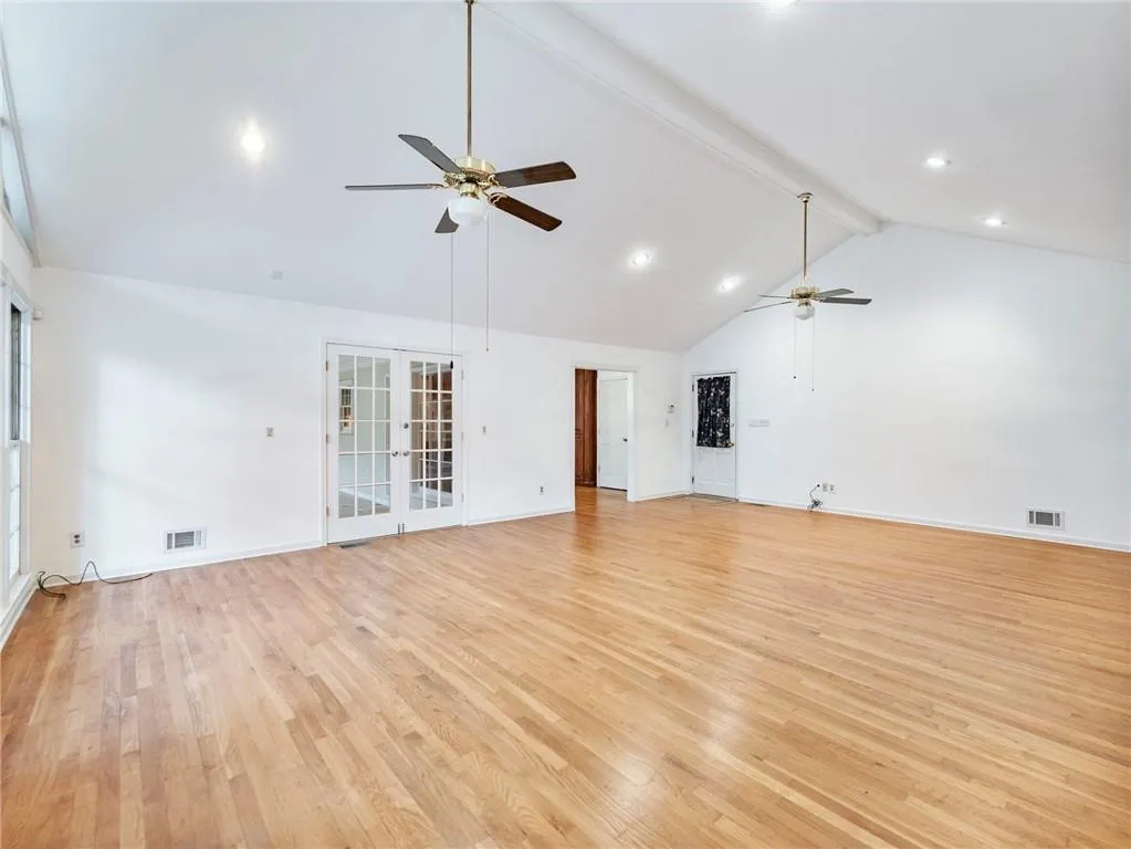 955 Landmark Drive, Atlanta, Georgia 30342, 4 Bedrooms Bedrooms, ,3 BathroomsBathrooms,Residential,For Sale,955 Landmark Drive,7719528