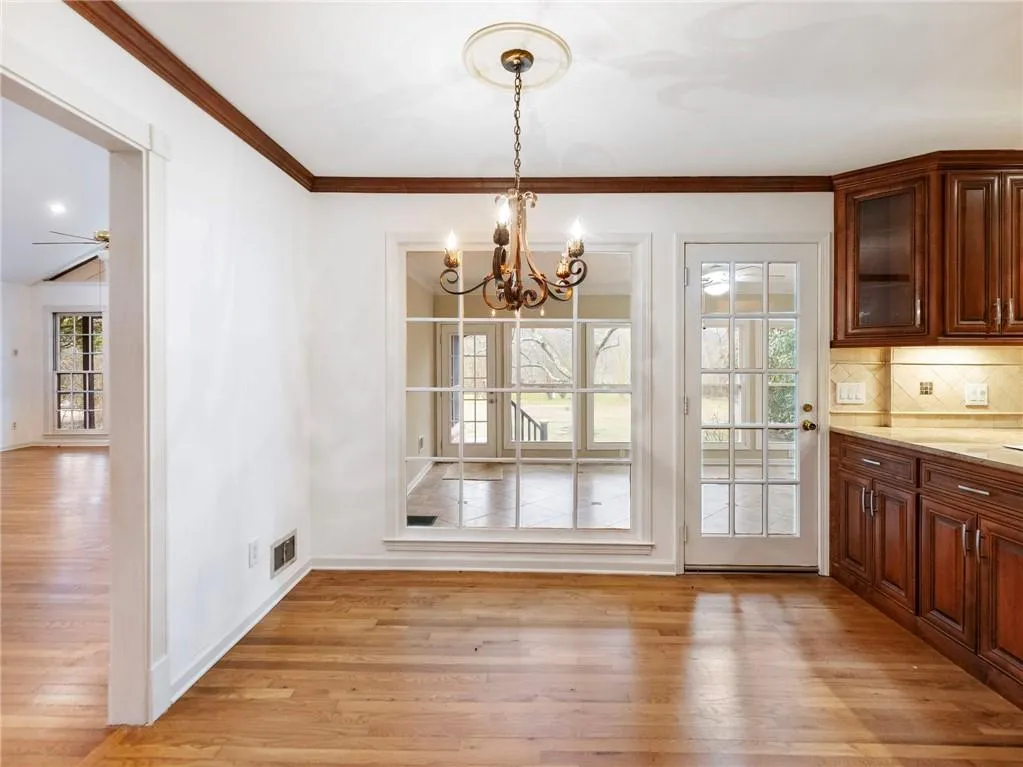 955 Landmark Drive, Atlanta, Georgia 30342, 4 Bedrooms Bedrooms, ,3 BathroomsBathrooms,Residential,For Sale,955 Landmark Drive,7719528