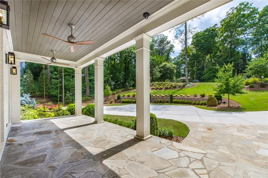 5625 Lake Island Drive, Atlanta, Georgia 30327, 5 Bedrooms Bedrooms, ,6 BathroomsBathrooms,Residential,Sold,5625 Lake Island Drive,5797280