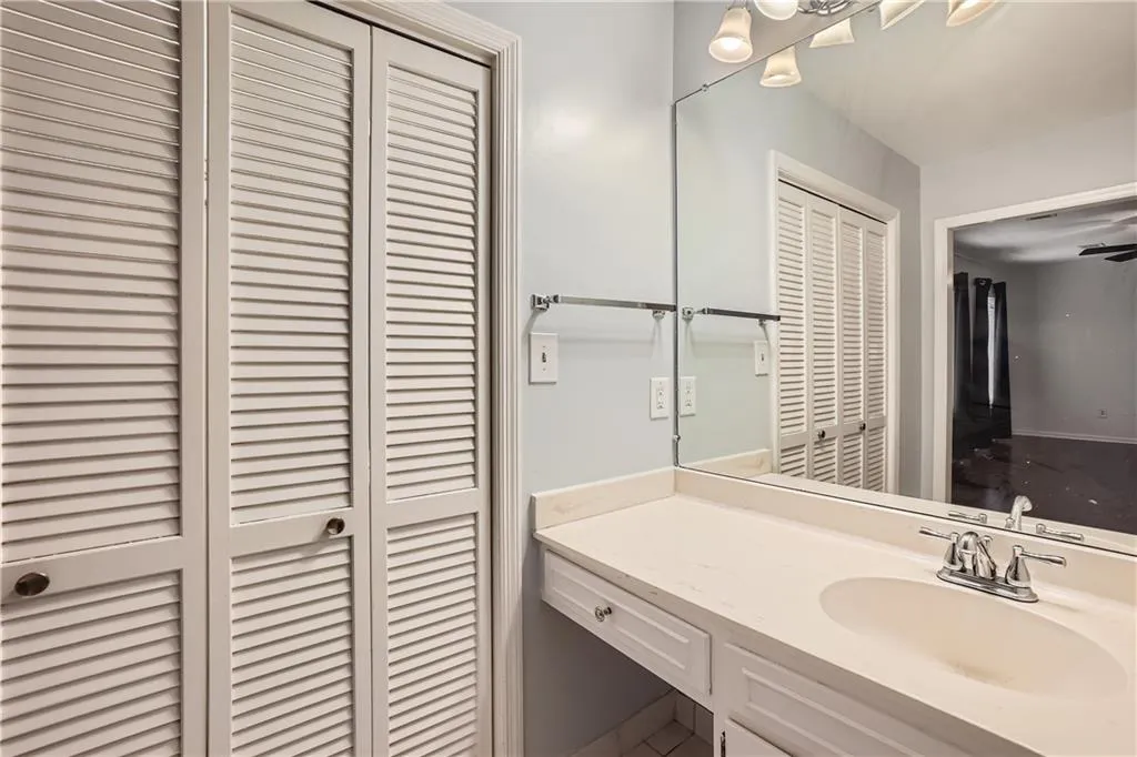 51 Forrest Place, Sandy Springs, Georgia 30328, 3 Bedrooms Bedrooms, ,3 BathroomsBathrooms,Residential,Sold,51 Forrest Place,7416800