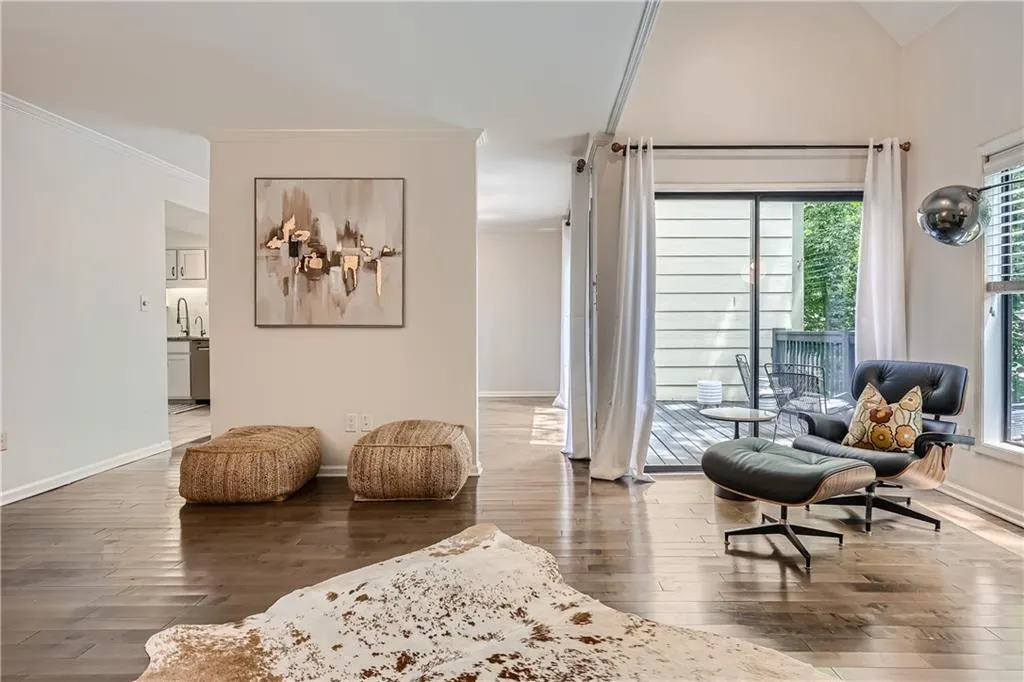 51 Forrest Place, Sandy Springs, Georgia 30328, 3 Bedrooms Bedrooms, ,3 BathroomsBathrooms,Residential,Sold,51 Forrest Place,7416800