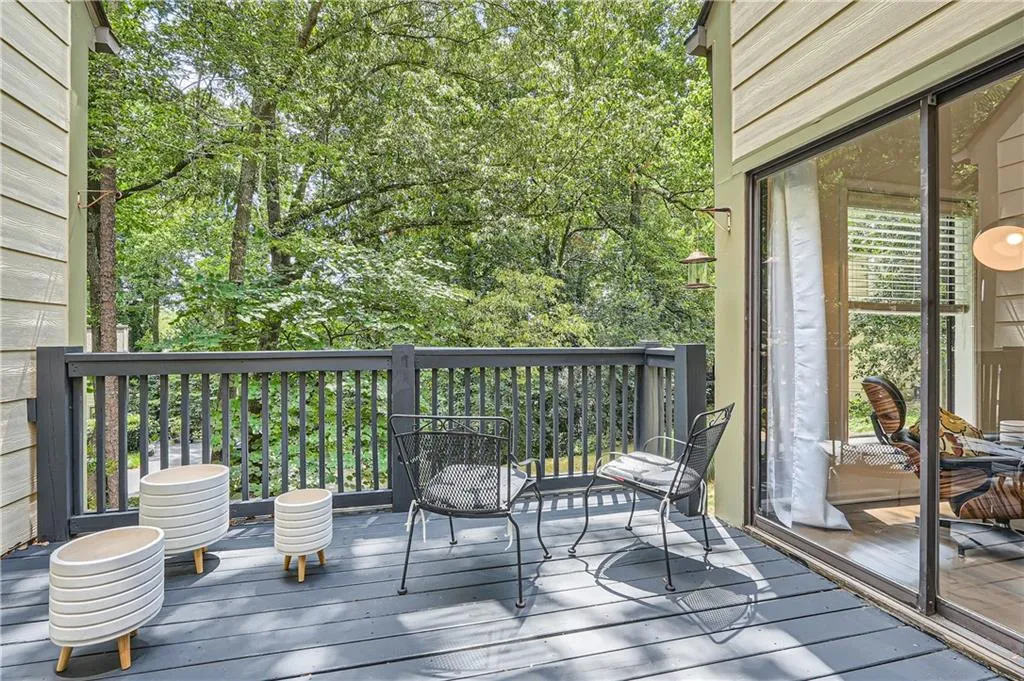 51 Forrest Place, Sandy Springs, Georgia 30328, 3 Bedrooms Bedrooms, ,3 BathroomsBathrooms,Residential,Sold,51 Forrest Place,7416800