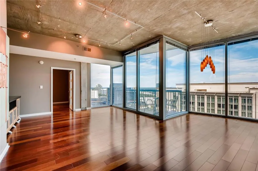3324 Peachtree Road Ne Unit 2301, Atlanta, Georgia 30326, 2 Bedrooms Bedrooms, ,2 BathroomsBathrooms,Residential,Sold,3324 Peachtree Road Ne Unit 2301,5880481
