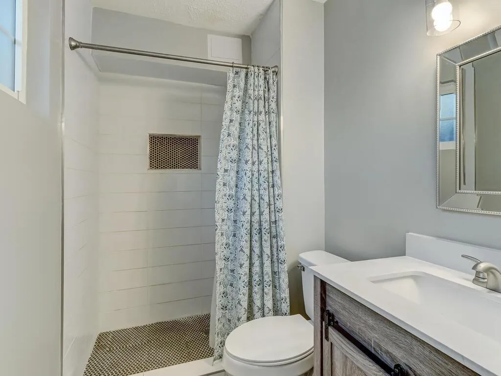 5545 Kingsport Drive Unit Building 25-5545, Atlanta, Georgia 30342, 3 Bedrooms Bedrooms, ,2 BathroomsBathrooms,Residential,Sold,5545 Kingsport Drive Unit Building 25-5545,6972087