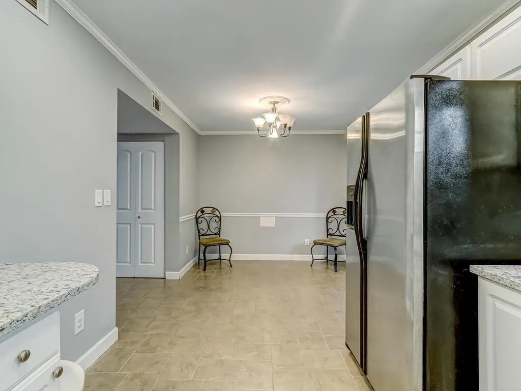 5545 Kingsport Drive Unit Building 25-5545, Atlanta, Georgia 30342, 3 Bedrooms Bedrooms, ,2 BathroomsBathrooms,Residential,Sold,5545 Kingsport Drive Unit Building 25-5545,6972087
