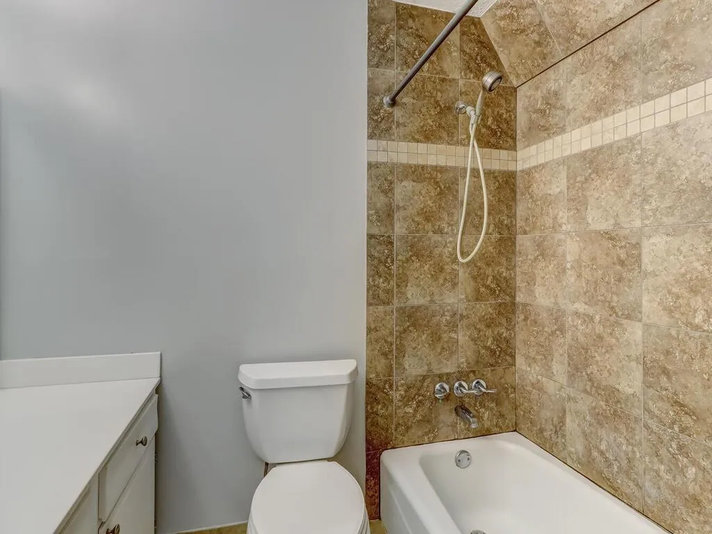 5545 Kingsport Drive Unit Building 25-5545, Atlanta, Georgia 30342, 3 Bedrooms Bedrooms, ,2 BathroomsBathrooms,Residential,Sold,5545 Kingsport Drive Unit Building 25-5545,6972087