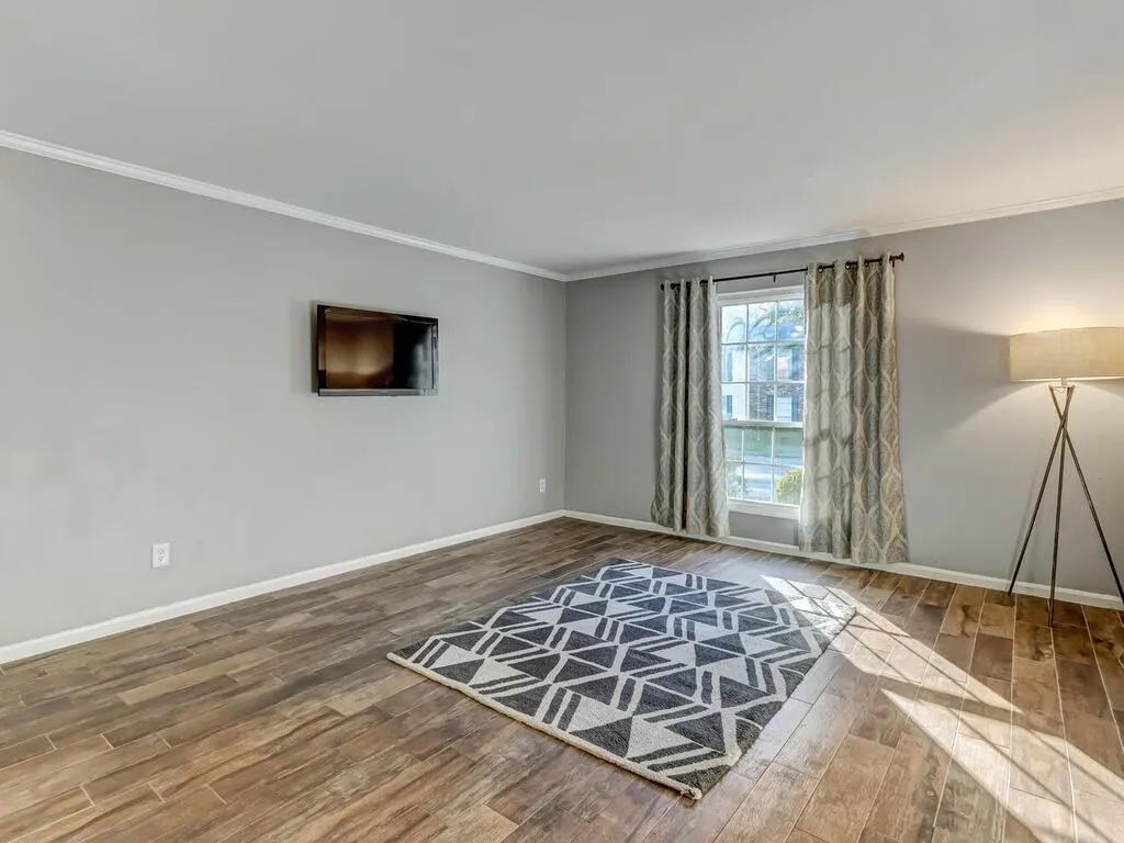 5545 Kingsport Drive Unit Building 25-5545, Atlanta, Georgia 30342, 3 Bedrooms Bedrooms, ,2 BathroomsBathrooms,Residential,Sold,5545 Kingsport Drive Unit Building 25-5545,6972087