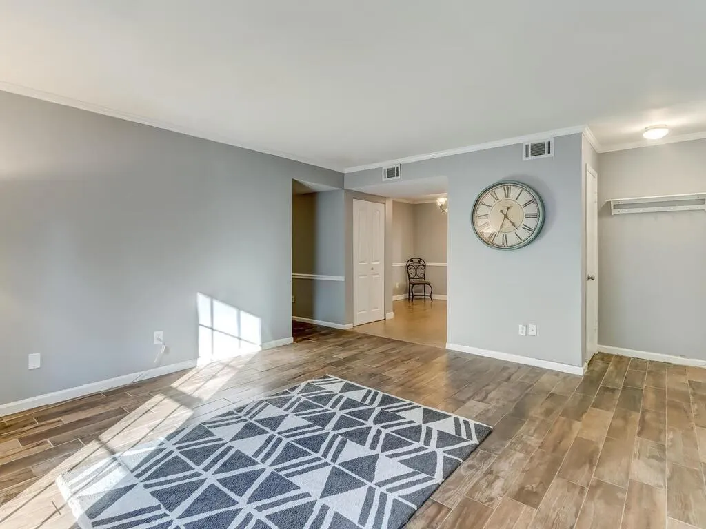 5545 Kingsport Drive Unit Building 25-5545, Atlanta, Georgia 30342, 3 Bedrooms Bedrooms, ,2 BathroomsBathrooms,Residential,Sold,5545 Kingsport Drive Unit Building 25-5545,6972087