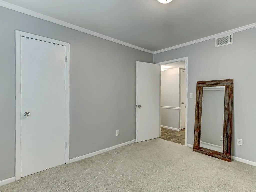 5545 Kingsport Drive Unit Building 25-5545, Atlanta, Georgia 30342, 3 Bedrooms Bedrooms, ,2 BathroomsBathrooms,Residential,Sold,5545 Kingsport Drive Unit Building 25-5545,6972087