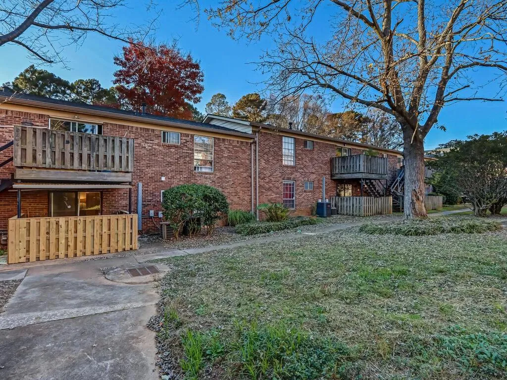 5545 Kingsport Drive Unit Building 25-5545, Atlanta, Georgia 30342, 3 Bedrooms Bedrooms, ,2 BathroomsBathrooms,Residential,Sold,5545 Kingsport Drive Unit Building 25-5545,6972087