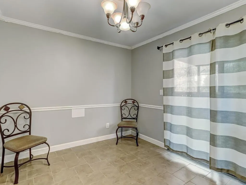 5545 Kingsport Drive Unit Building 25-5545, Atlanta, Georgia 30342, 3 Bedrooms Bedrooms, ,2 BathroomsBathrooms,Residential,Sold,5545 Kingsport Drive Unit Building 25-5545,6972087