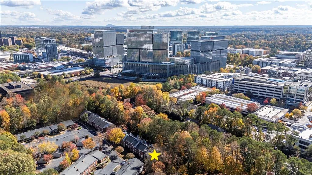 701 Dunwoody Chace, Atlanta, Georgia 30328, 3 Bedrooms Bedrooms, ,3 BathroomsBathrooms,Residential,Sold,701 Dunwoody Chace,7488936