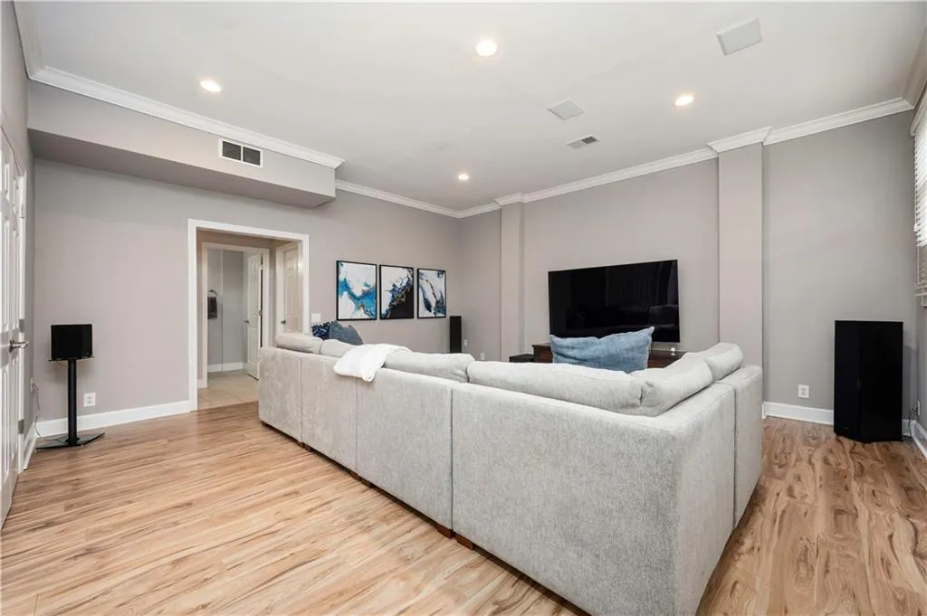 701 Dunwoody Chace, Atlanta, Georgia 30328, 3 Bedrooms Bedrooms, ,3 BathroomsBathrooms,Residential,Sold,701 Dunwoody Chace,7488936