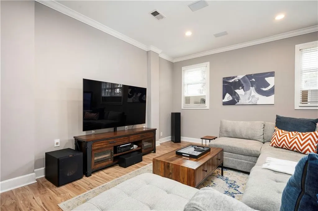 701 Dunwoody Chace, Atlanta, Georgia 30328, 3 Bedrooms Bedrooms, ,3 BathroomsBathrooms,Residential,Sold,701 Dunwoody Chace,7488936