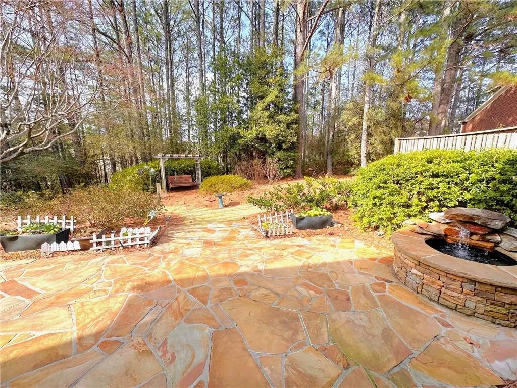 7155 Roswell Road Unit 37, Sandy Springs, Georgia 30328, 3 Bedrooms Bedrooms, ,3 BathroomsBathrooms,Residential,Sold,7155 Roswell Road Unit 37,7538700