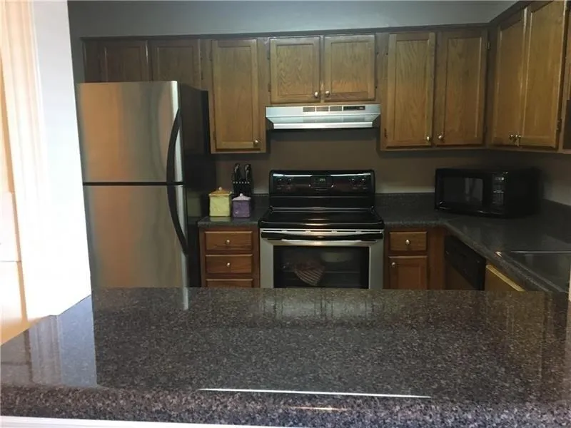 6520 Roswell Road Unit 79, Atlanta, Georgia 30328, 2 Bedrooms Bedrooms, ,1 BathroomBathrooms,Residential,Sold,6520 Roswell Road Unit 79,6065665