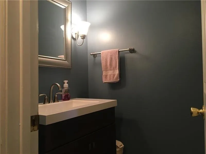 6520 Roswell Road Unit 79, Atlanta, Georgia 30328, 2 Bedrooms Bedrooms, ,1 BathroomBathrooms,Residential,Sold,6520 Roswell Road Unit 79,6065665