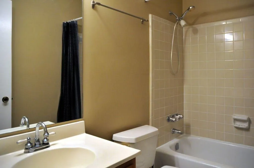 1211 Old Hammond Chase Unit 1211, Sandy Springs, Georgia 30350, 3 Bedrooms Bedrooms, ,2 BathroomsBathrooms,Residential,Sold,1211 Old Hammond Chase Unit 1211,5562138