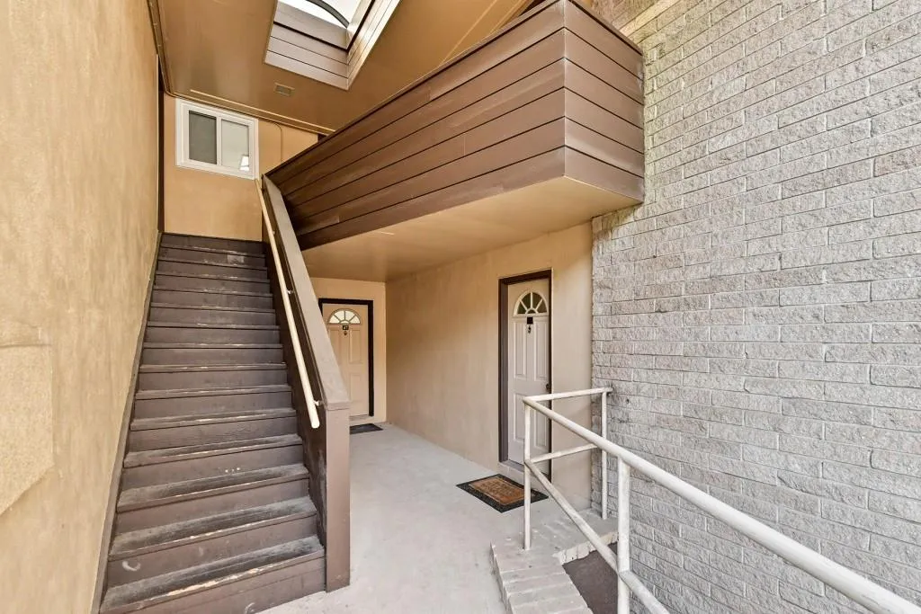 346 Carpenter Drive Unit 48, Atlanta, Georgia 30328, 2 Bedrooms Bedrooms, ,2 BathroomsBathrooms,Residential,Sold,346 Carpenter Drive Unit 48,7017776