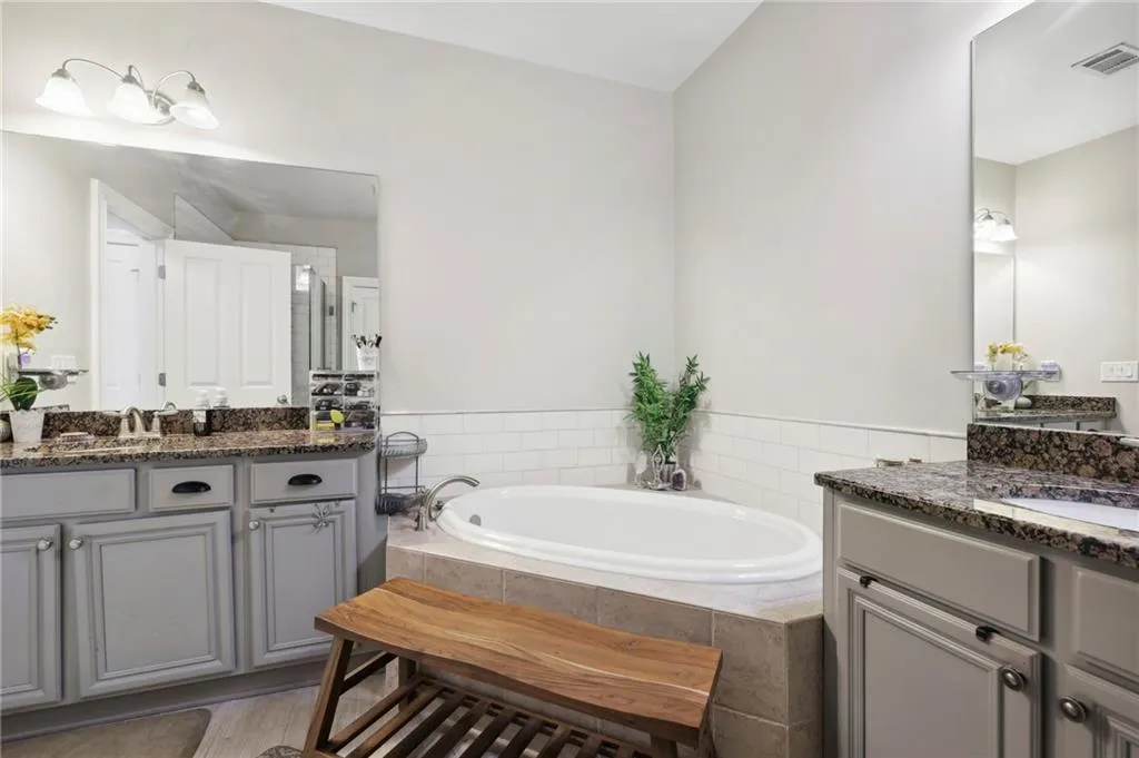 8015 Glisten Avenue, Sandy Springs, Georgia 30328, 3 Bedrooms Bedrooms, ,2 BathroomsBathrooms,Residential,Sold,8015 Glisten Avenue,7161599