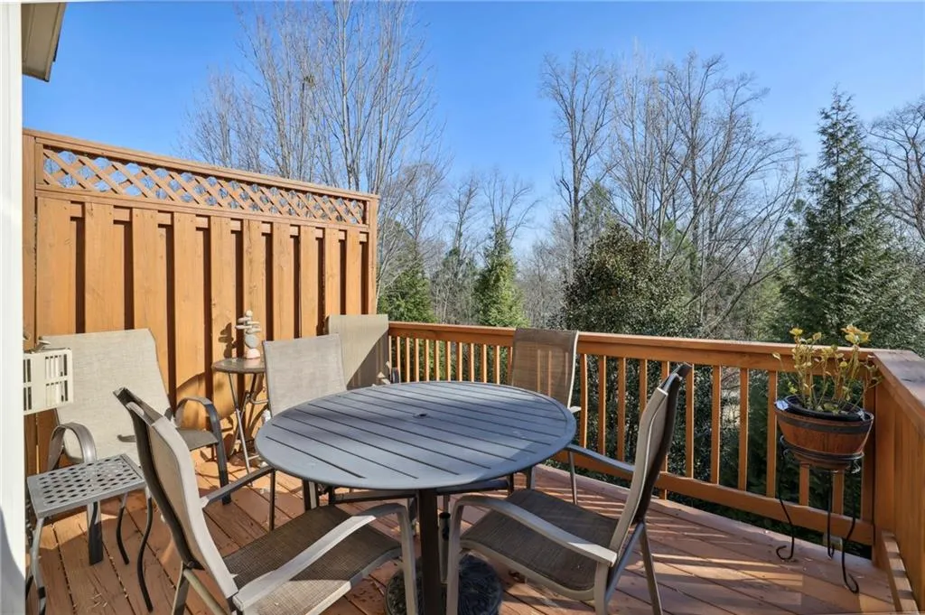 8015 Glisten Avenue, Sandy Springs, Georgia 30328, 3 Bedrooms Bedrooms, ,2 BathroomsBathrooms,Residential,Sold,8015 Glisten Avenue,7161599