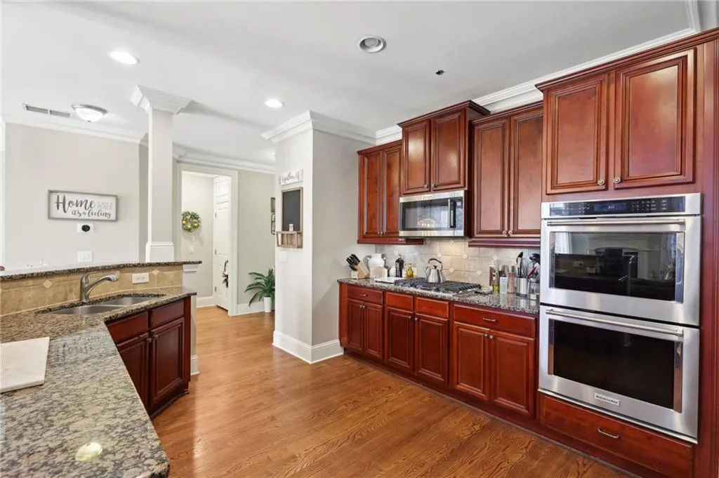 8015 Glisten Avenue, Sandy Springs, Georgia 30328, 3 Bedrooms Bedrooms, ,2 BathroomsBathrooms,Residential,Sold,8015 Glisten Avenue,7161599