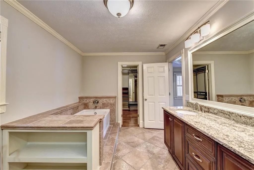 1760 Redbourne Drive, Sandy Springs, Georgia 30350, 5 Bedrooms Bedrooms, ,5 BathroomsBathrooms,Residential,Sold,1760 Redbourne Drive,6848738