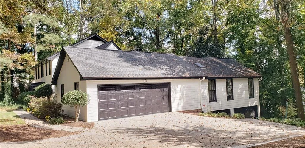 7565 Mount Vernon Road, Sandy Springs, Georgia 30350, 6 Bedrooms Bedrooms, ,4 BathroomsBathrooms,Residential,Sold,7565 Mount Vernon Road,6792357