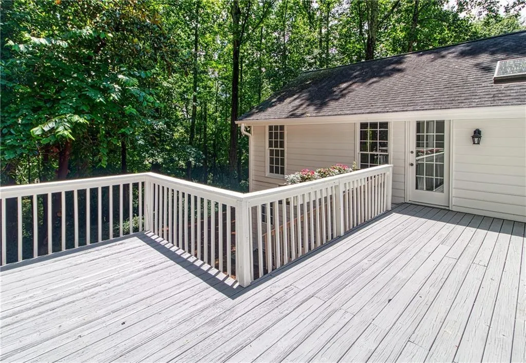 7565 Mount Vernon Road, Sandy Springs, Georgia 30350, 6 Bedrooms Bedrooms, ,4 BathroomsBathrooms,Residential,Sold,7565 Mount Vernon Road,6792357