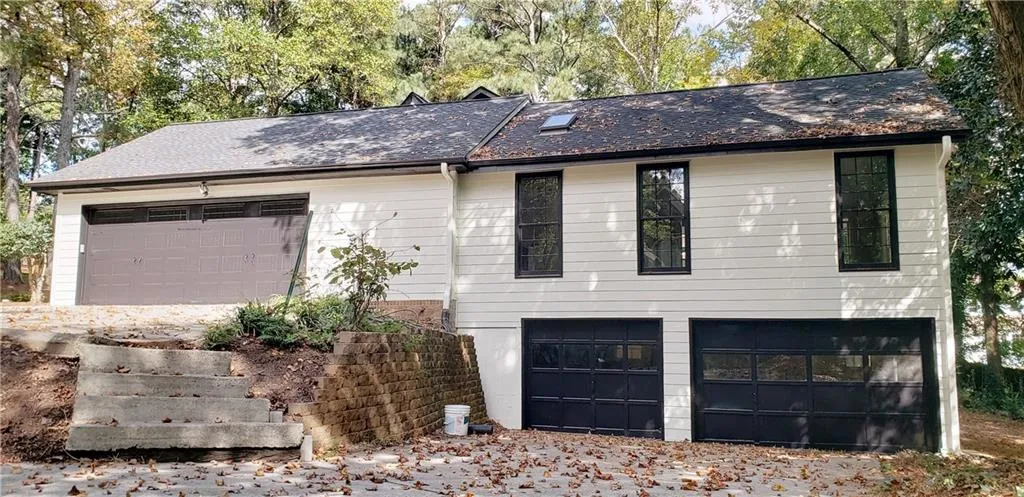 7565 Mount Vernon Road, Sandy Springs, Georgia 30350, 6 Bedrooms Bedrooms, ,4 BathroomsBathrooms,Residential,Sold,7565 Mount Vernon Road,6792357