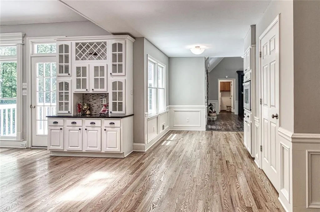 7565 Mount Vernon Road, Sandy Springs, Georgia 30350, 6 Bedrooms Bedrooms, ,4 BathroomsBathrooms,Residential,Sold,7565 Mount Vernon Road,6792357