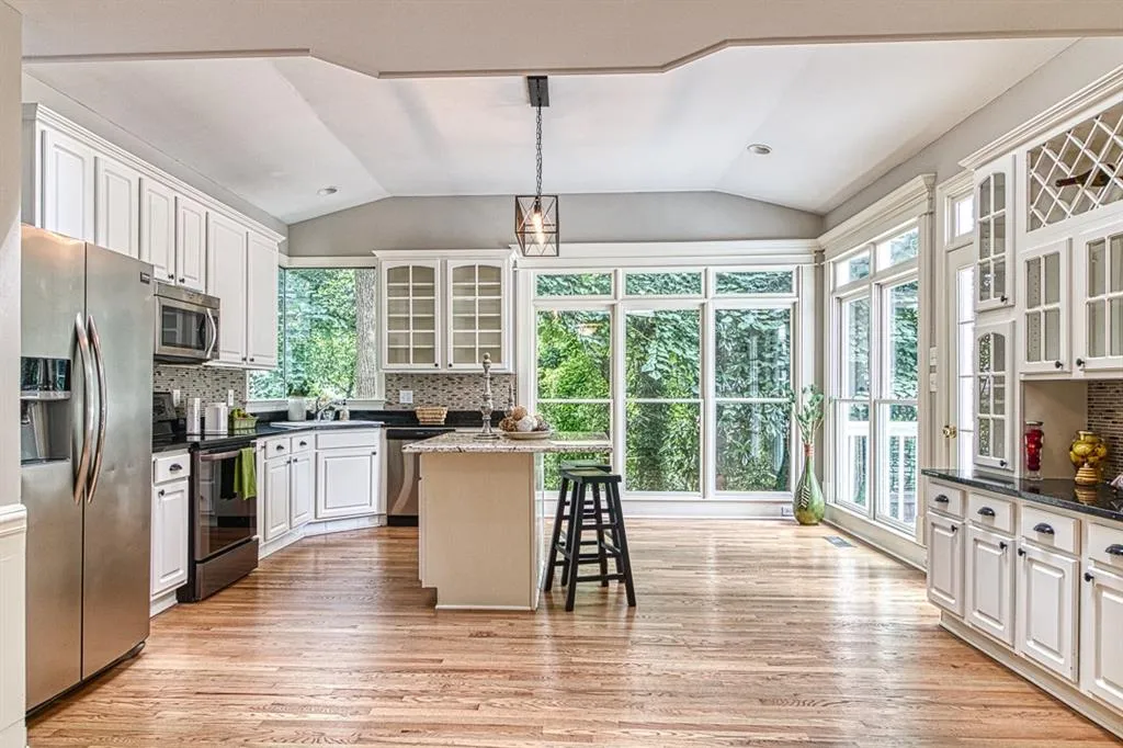 7565 Mount Vernon Road, Sandy Springs, Georgia 30350, 6 Bedrooms Bedrooms, ,4 BathroomsBathrooms,Residential,Sold,7565 Mount Vernon Road,6792357