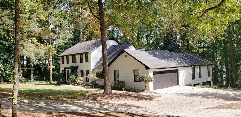 7565 Mount Vernon Road, Sandy Springs, Georgia 30350, 6 Bedrooms Bedrooms, ,4 BathroomsBathrooms,Residential,Sold,7565 Mount Vernon Road,6792357