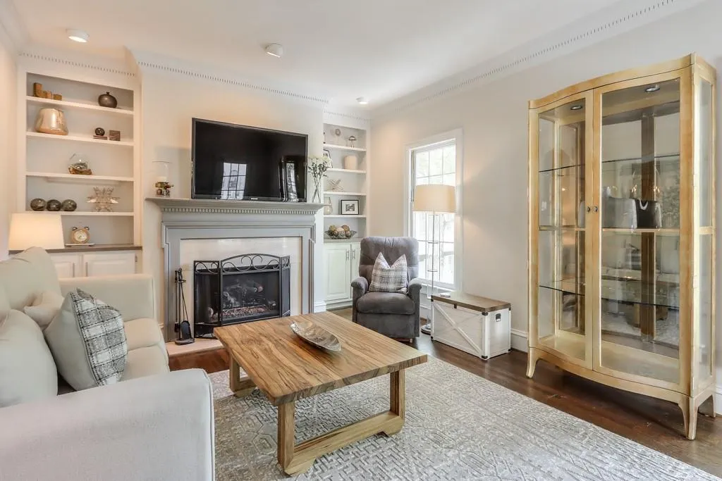 5672 River Oaks Place, Atlanta, Georgia 30327, 4 Bedrooms Bedrooms, ,3 BathroomsBathrooms,Residential,Sold,5672 River Oaks Place,7274177