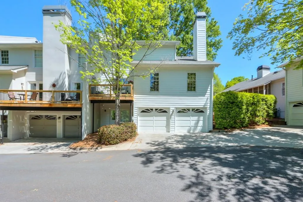 5672 River Oaks Place, Atlanta, Georgia 30327, 4 Bedrooms Bedrooms, ,3 BathroomsBathrooms,Residential,Sold,5672 River Oaks Place,7274177