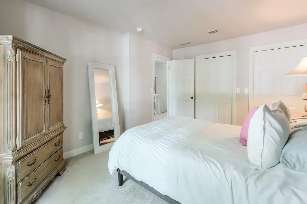 5672 River Oaks Place, Atlanta, Georgia 30327, 4 Bedrooms Bedrooms, ,3 BathroomsBathrooms,Residential,Sold,5672 River Oaks Place,7274177