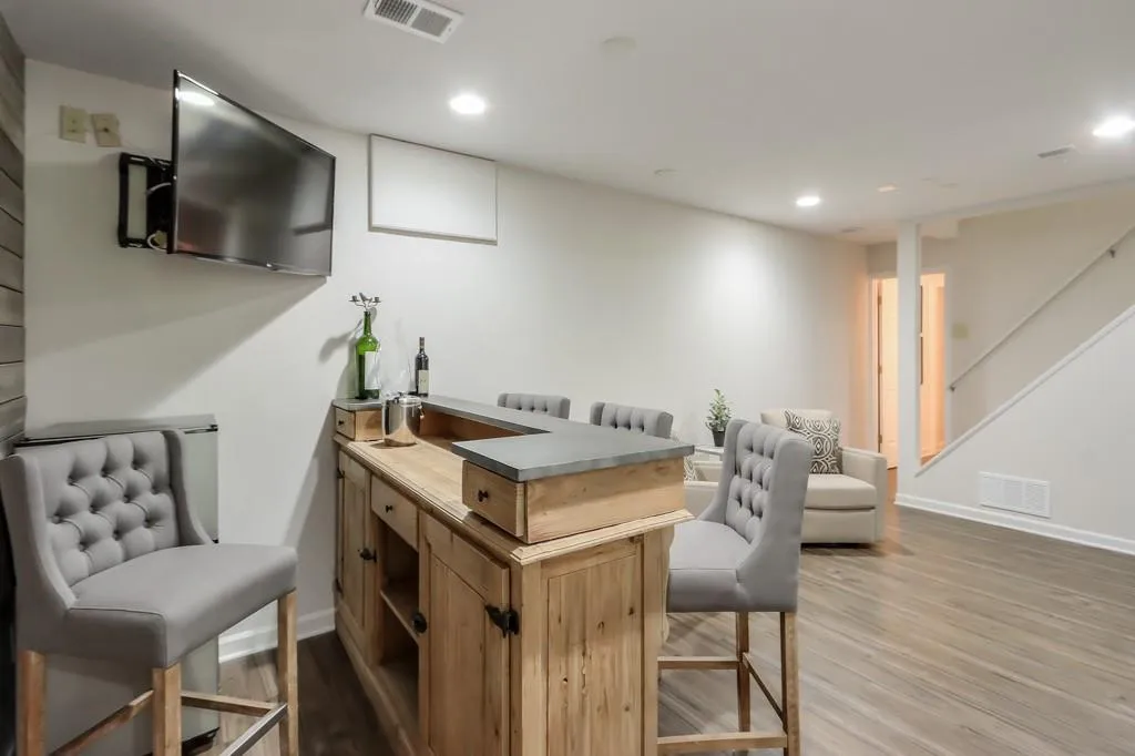 5672 River Oaks Place, Atlanta, Georgia 30327, 4 Bedrooms Bedrooms, ,3 BathroomsBathrooms,Residential,Sold,5672 River Oaks Place,7274177