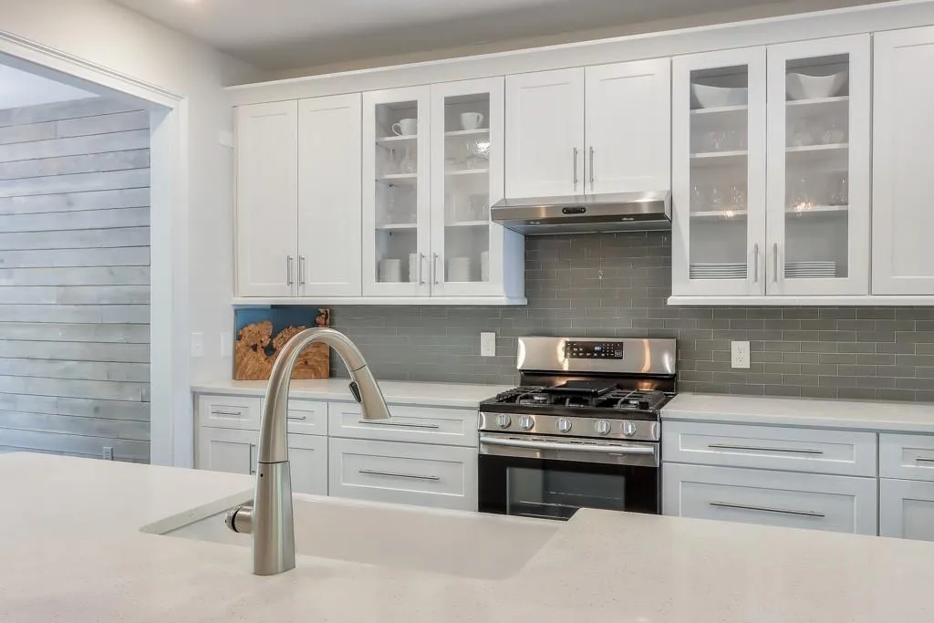 5672 River Oaks Place, Atlanta, Georgia 30327, 4 Bedrooms Bedrooms, ,3 BathroomsBathrooms,Residential,Sold,5672 River Oaks Place,7274177