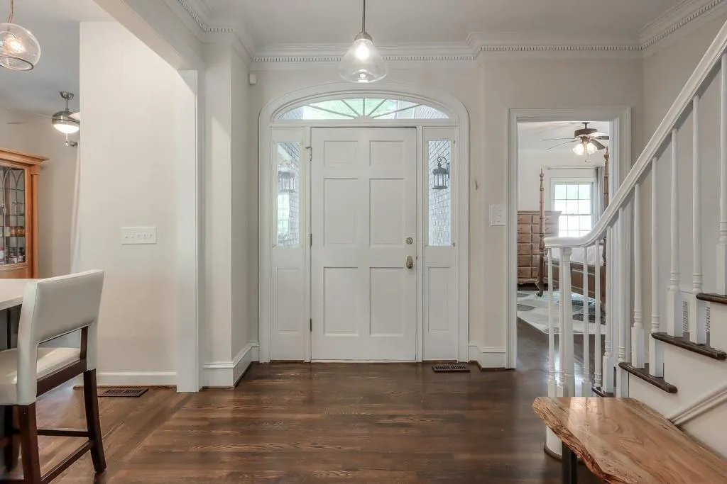 5672 River Oaks Place, Atlanta, Georgia 30327, 4 Bedrooms Bedrooms, ,3 BathroomsBathrooms,Residential,Sold,5672 River Oaks Place,7274177